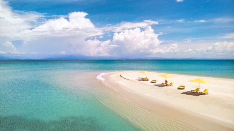 Borneo Eagle beach at Pulau Tiga_Photo by Borneo Eagle Resort (1)